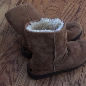 UGG brown short boots.